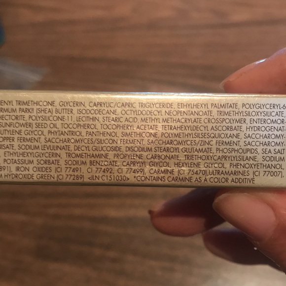 Stila Aqua Glow serum conccealer - Picture 7 of 7